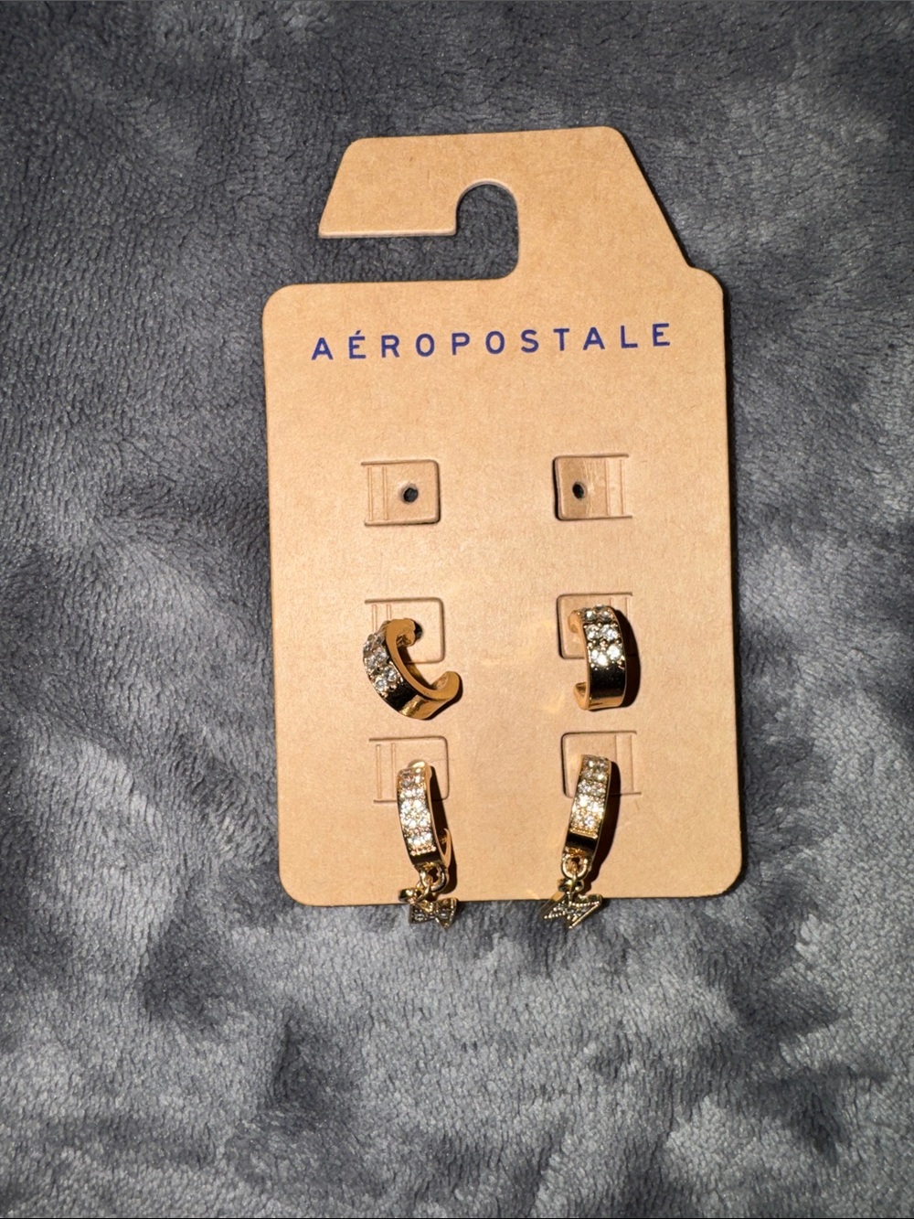 Aéropostale Gold Rhinestone Huggie Earring Set